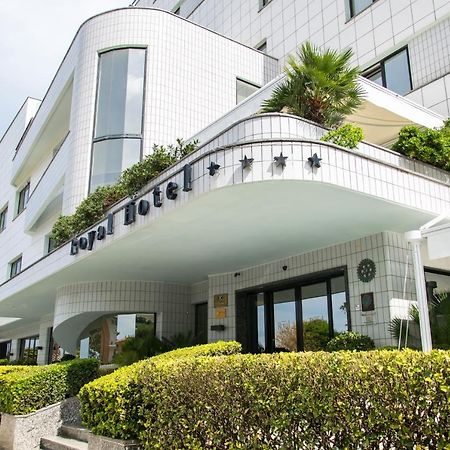 Hotel Royal Fermo Bagian luar foto