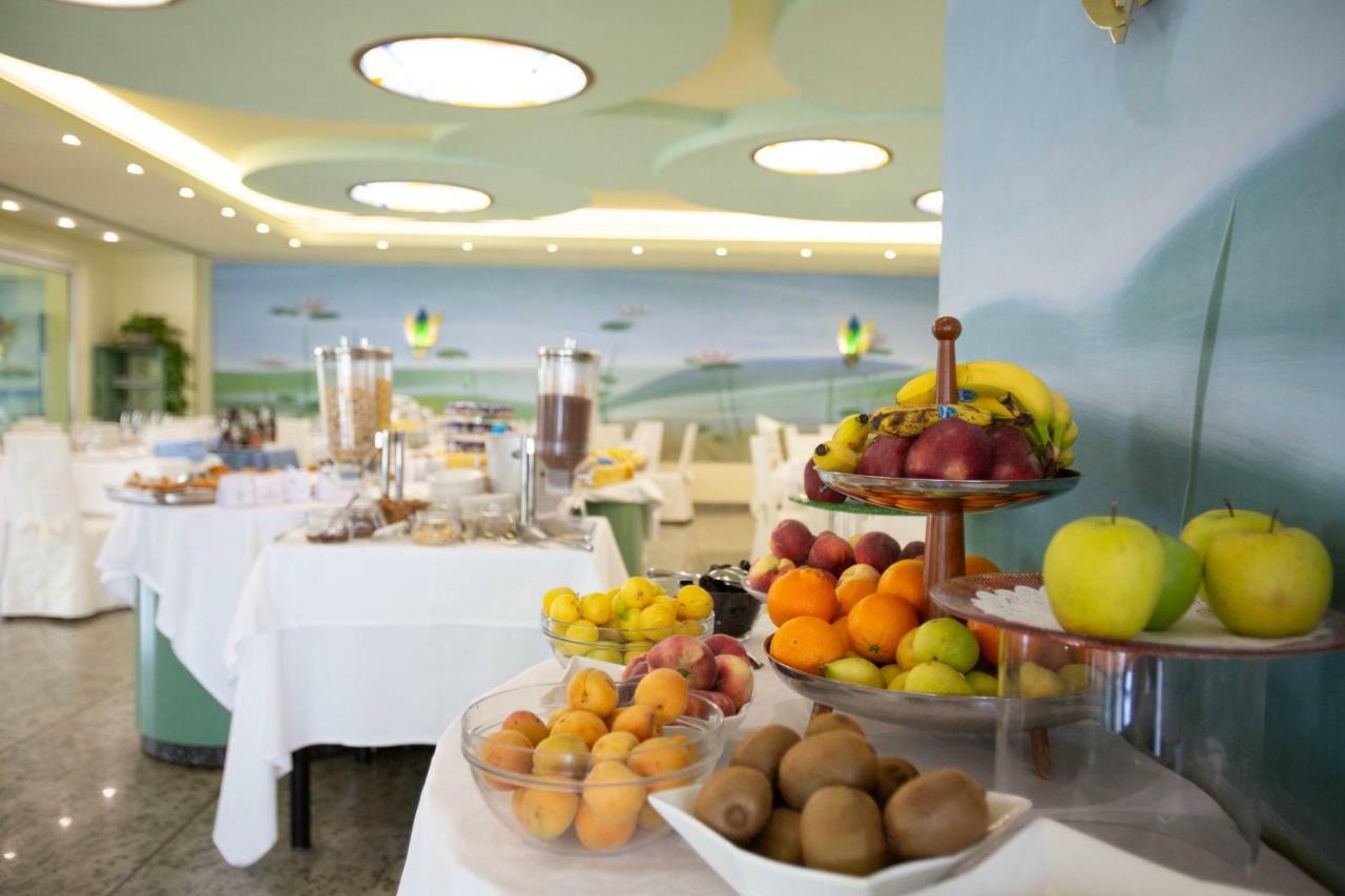 Hotel Royal Fermo Bagian luar foto